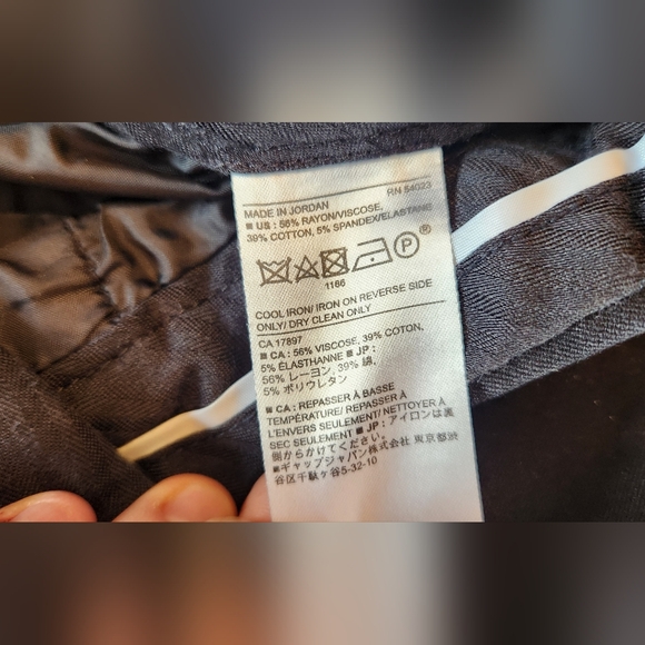 Banana Republic Sloan Crop Curvy Pants Black Size 2 Curvy - Picture 8 of 9